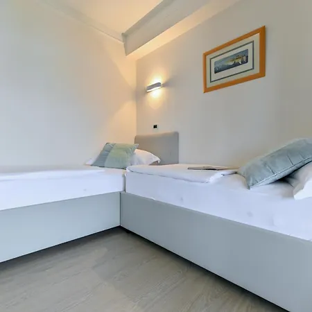 Hresc I 4* Ζαντάρ