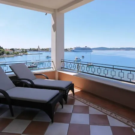 Bed & Breakfast Hresc I 4*