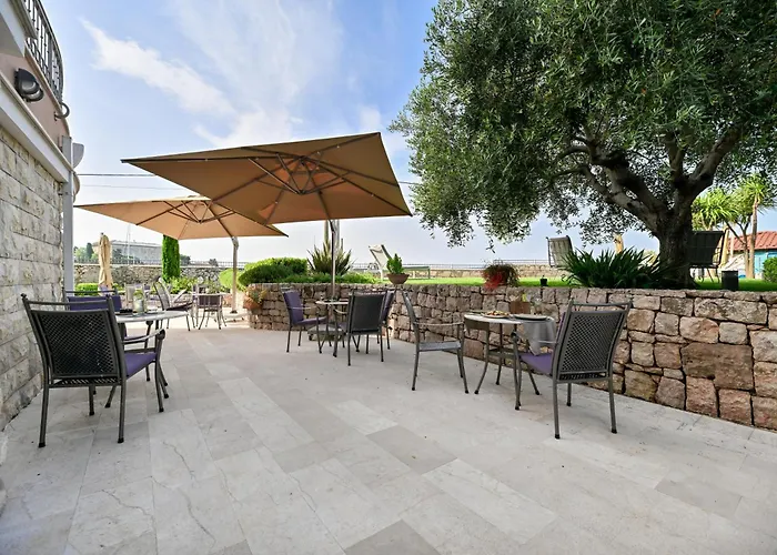 Bed & Breakfast Hresc I 4*