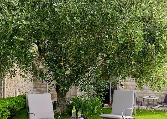 Bed & Breakfast Hresc I 4*